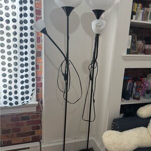 Black and White Floor Lamp Set